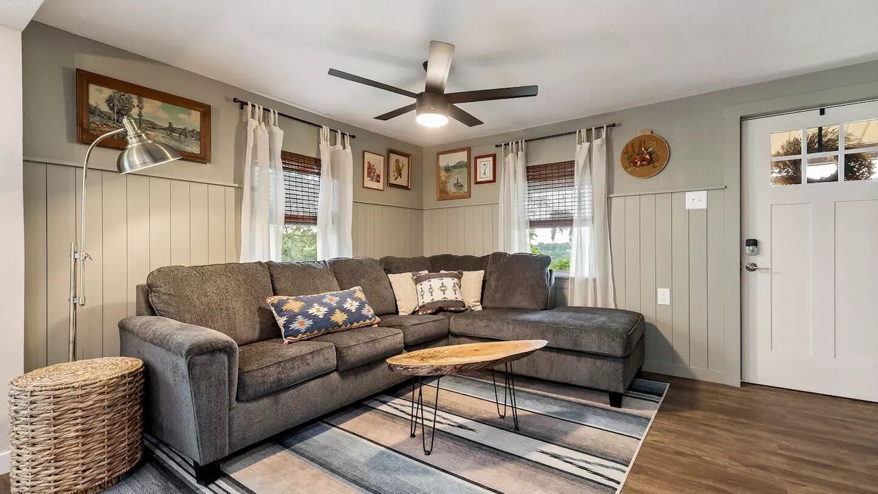 Photo of Livingroom in Rogers