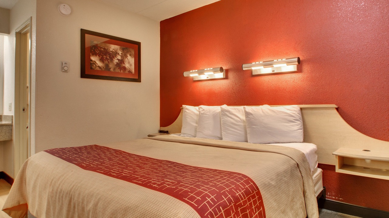 Photo of Bedroom in Maryland Heights