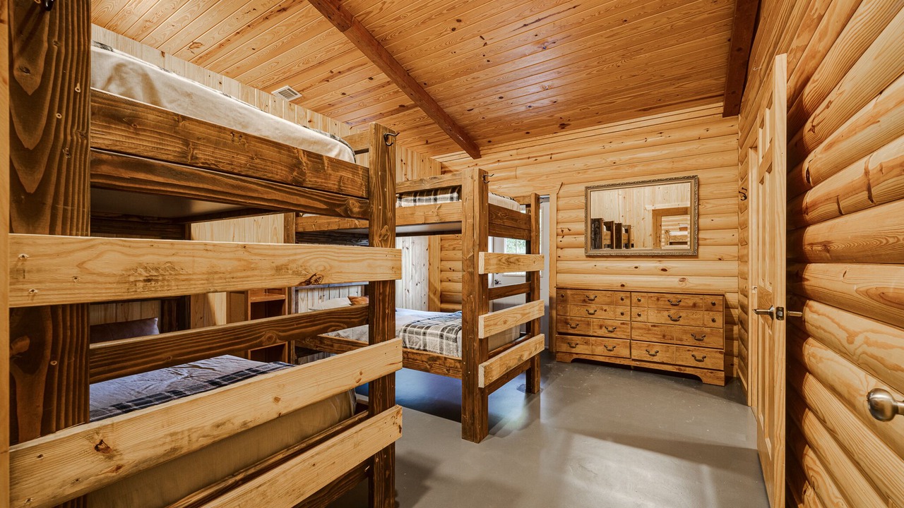 Photo of Bedroom in Amity
