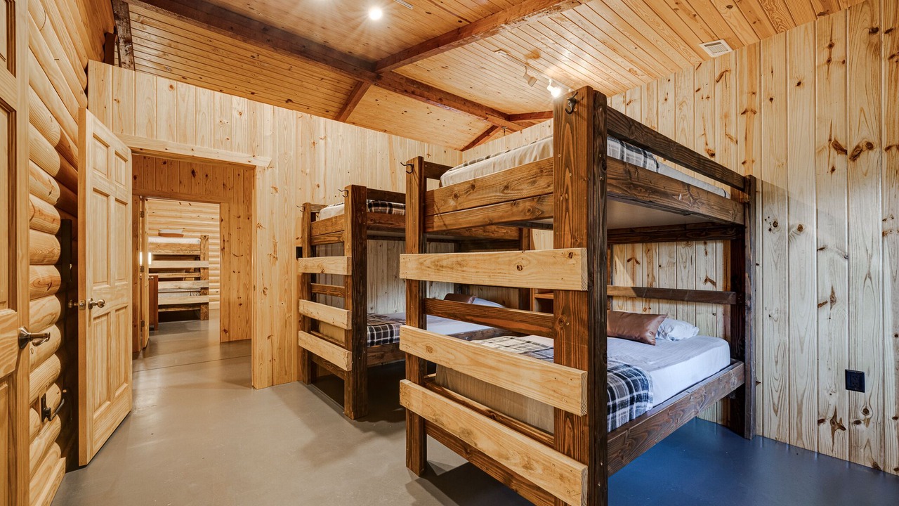 Photo of Bedroom in Amity