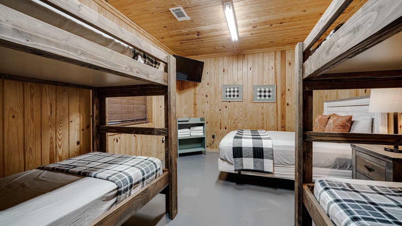 Photo of Bedroom in Amity