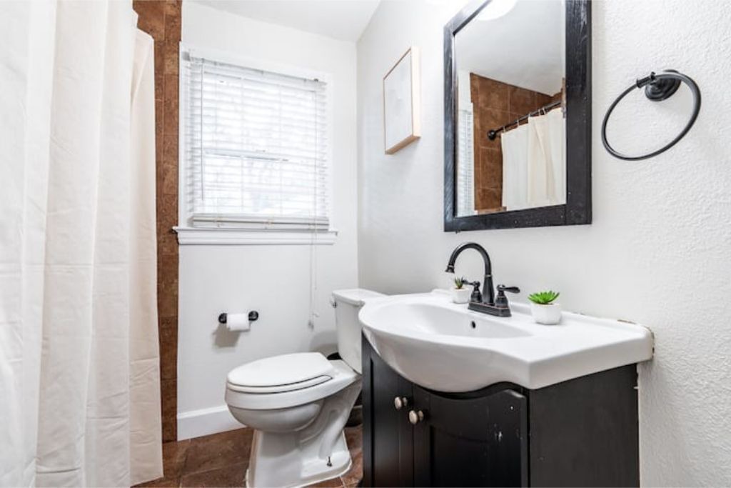 Photo of Bathroom in Hillcrest