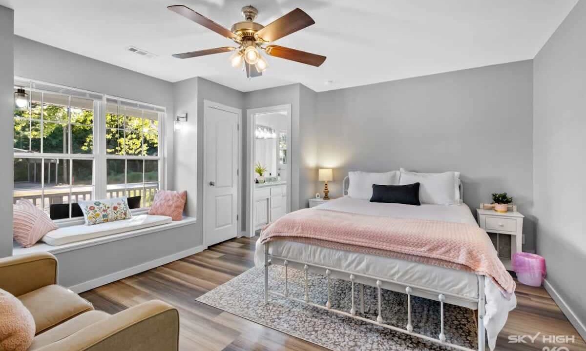 Photo of Bedroom in Beaver Shores
