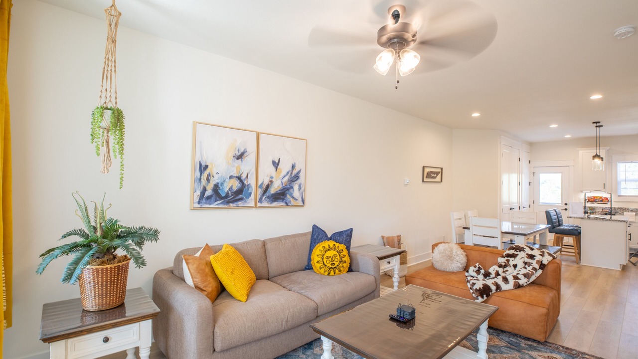 Photo of Livingroom in Clarksville