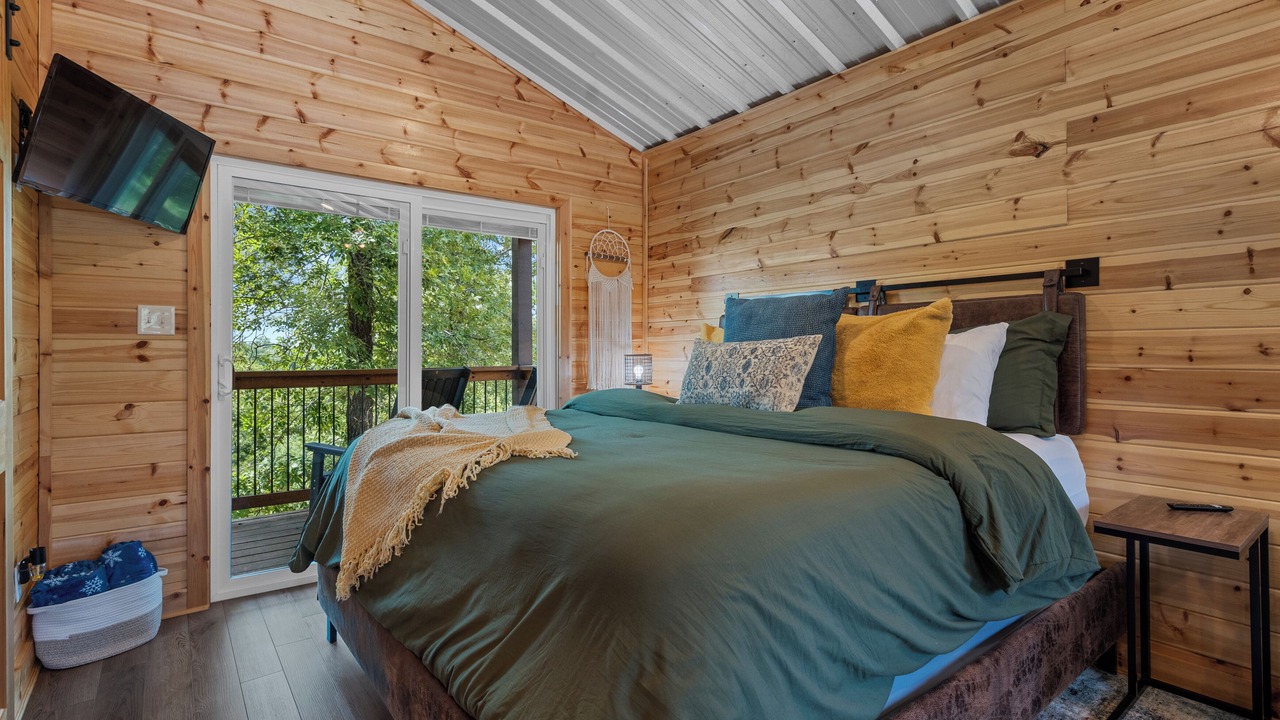 Photo of Bedroom in Mid America