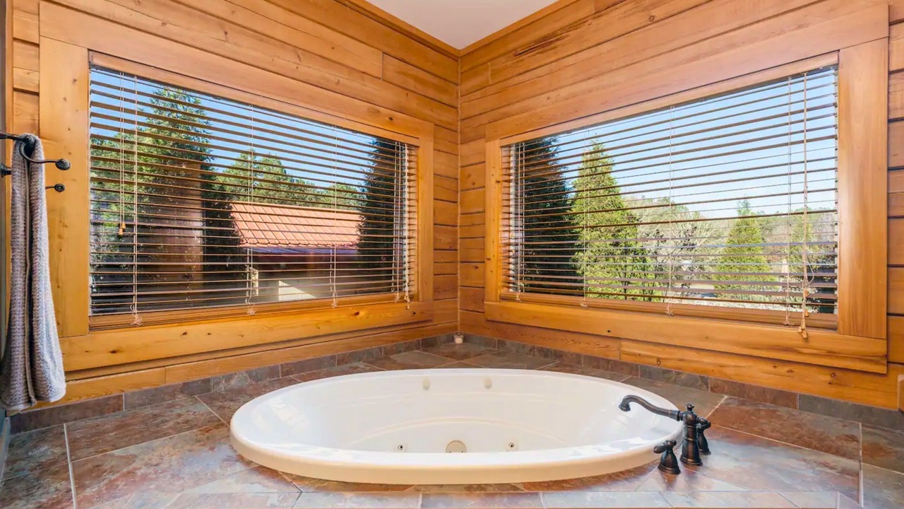 Photo of Bathroom in Royal