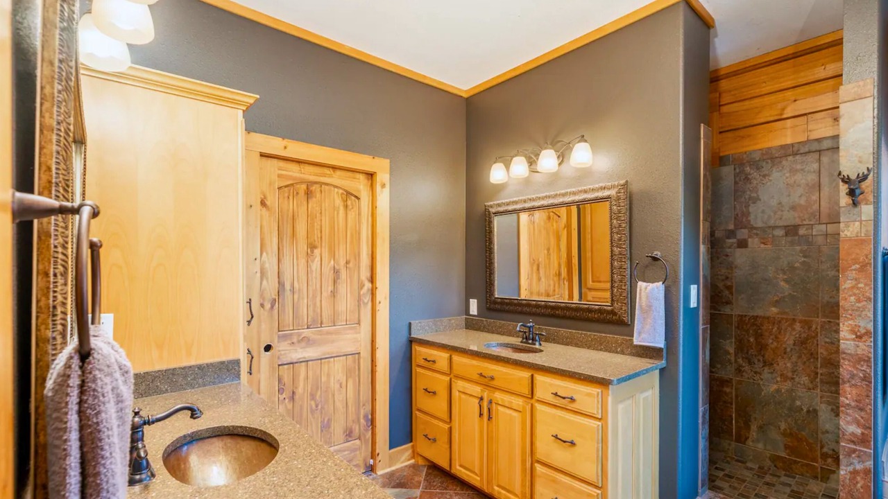 Photo of Bathroom in Royal