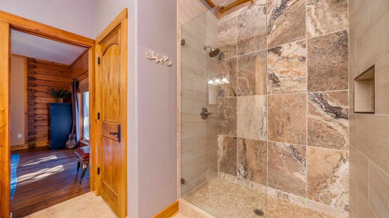 Photo of Bathroom in Royal