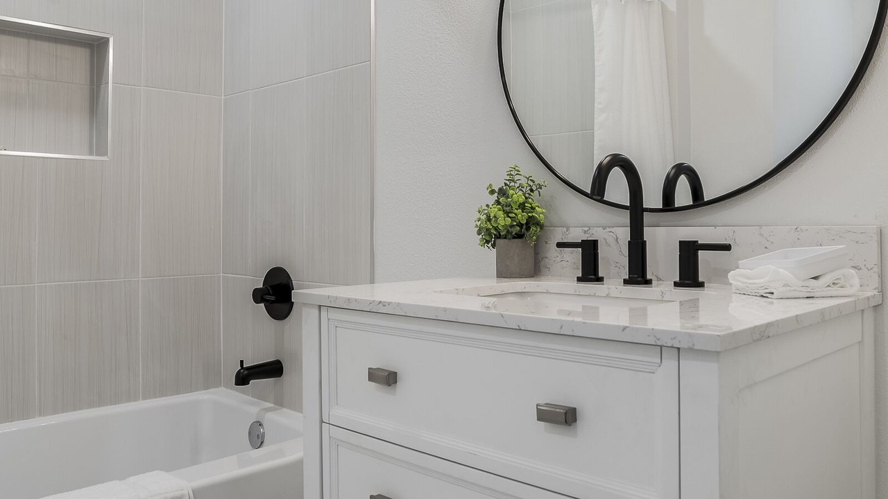 Photo of Bathroom in Garfield