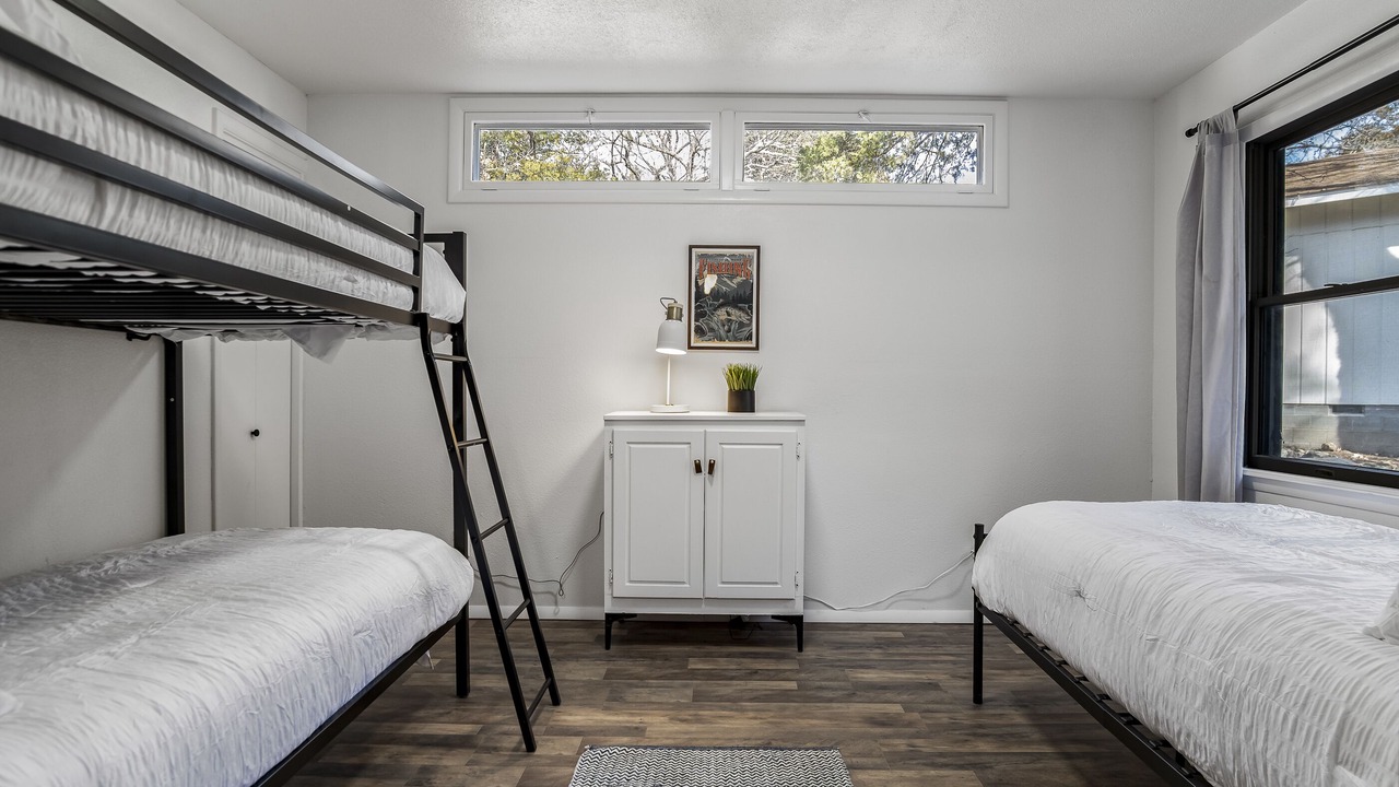 Photo of Bedroom in Garfield
