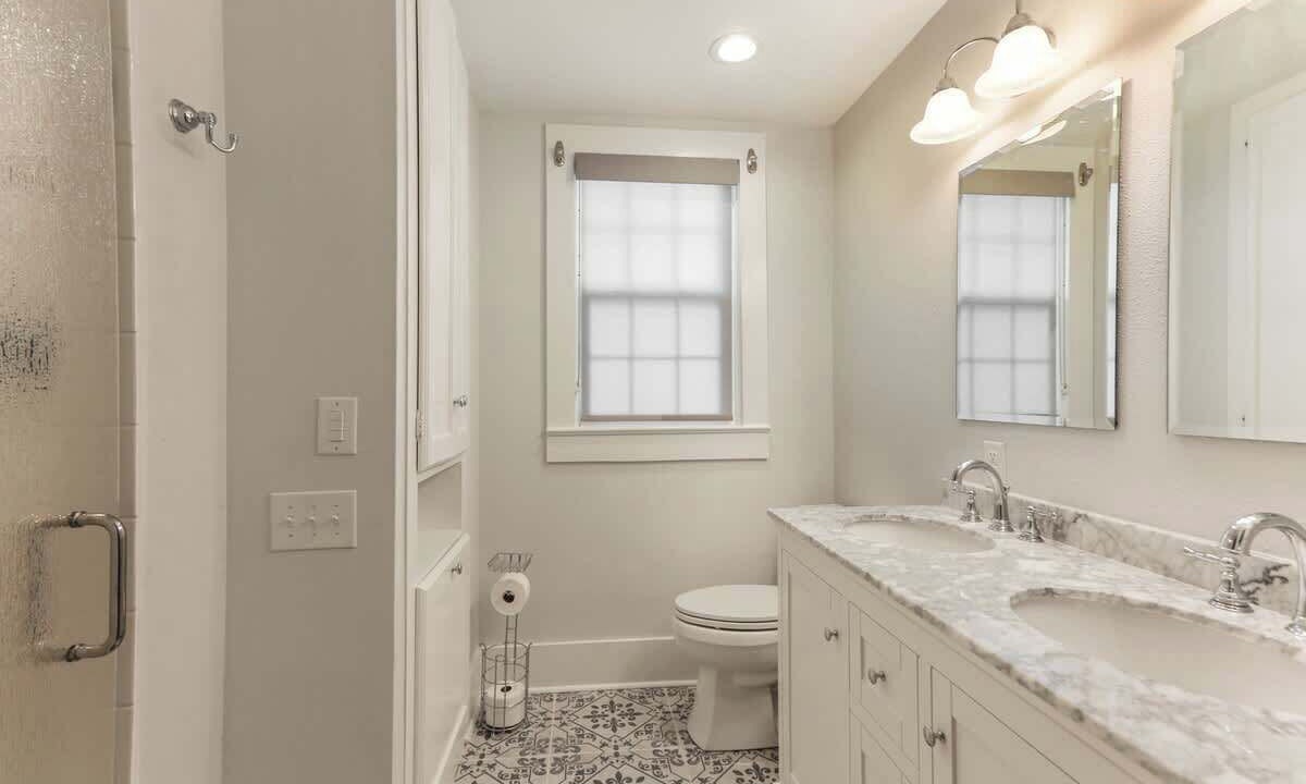 Photo of Bathroom in Highlands - Perkins