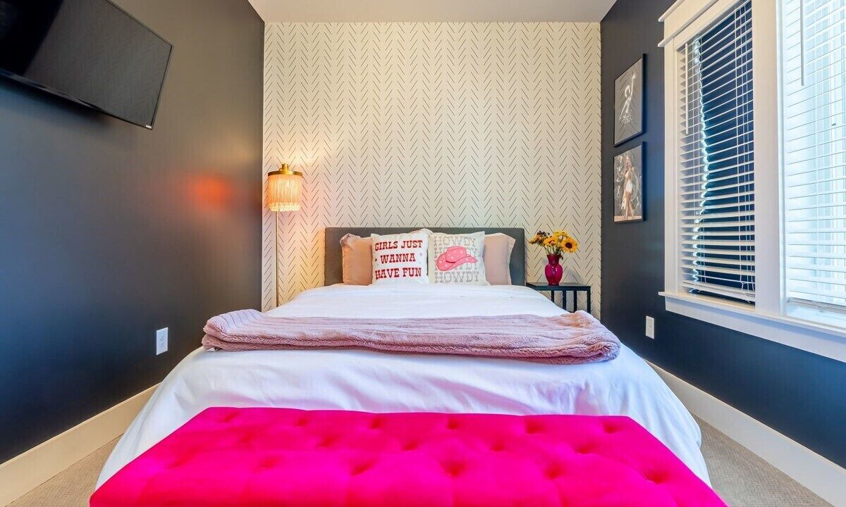 Photo of Bedroom in Cleveland Park