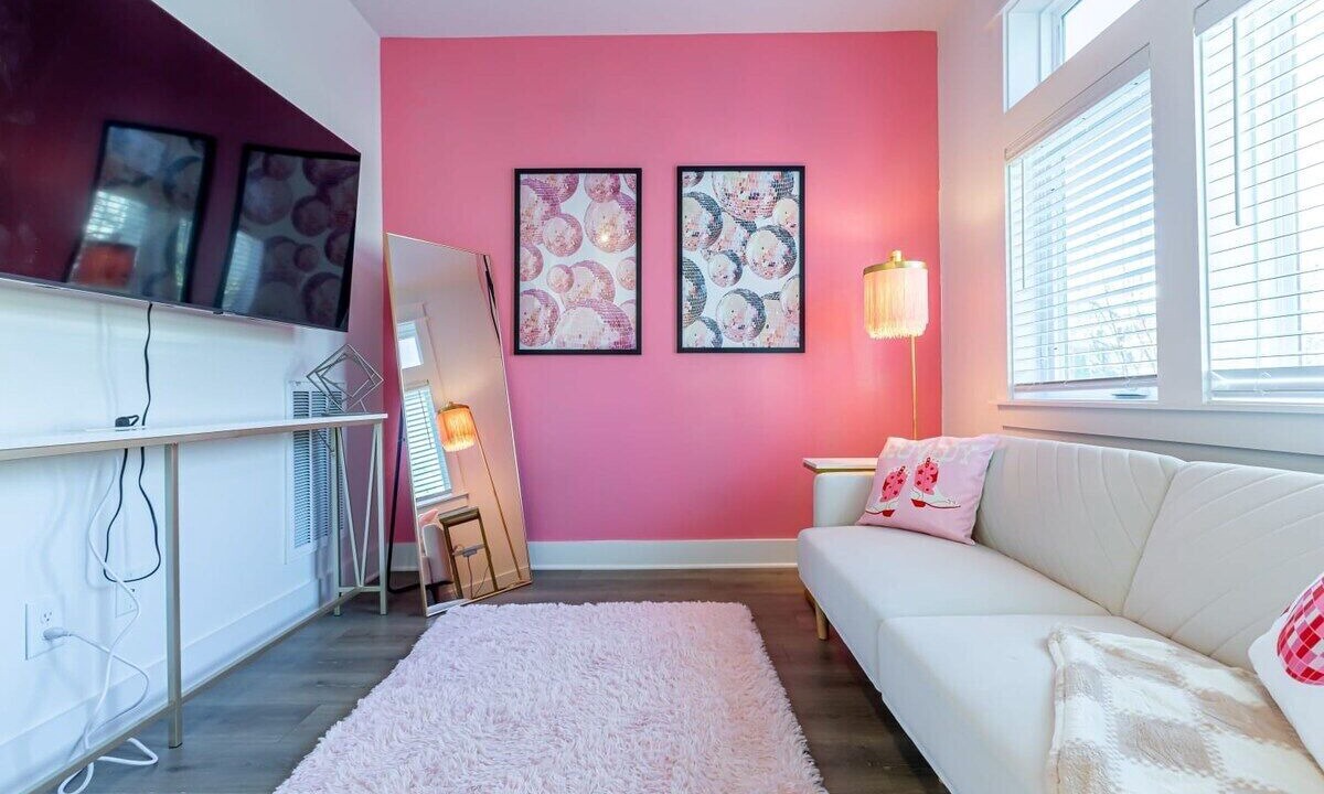 Photo of Livingroom in Cleveland Park