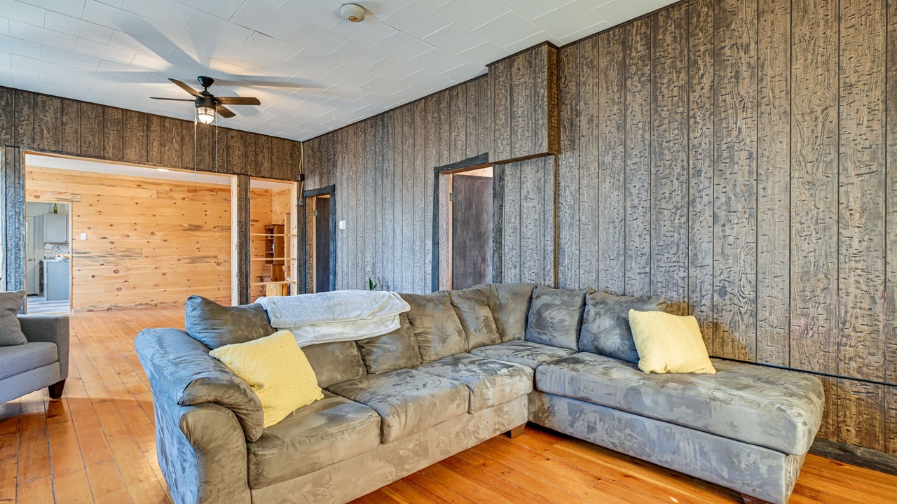 Photo of Livingroom in Lyndon Station