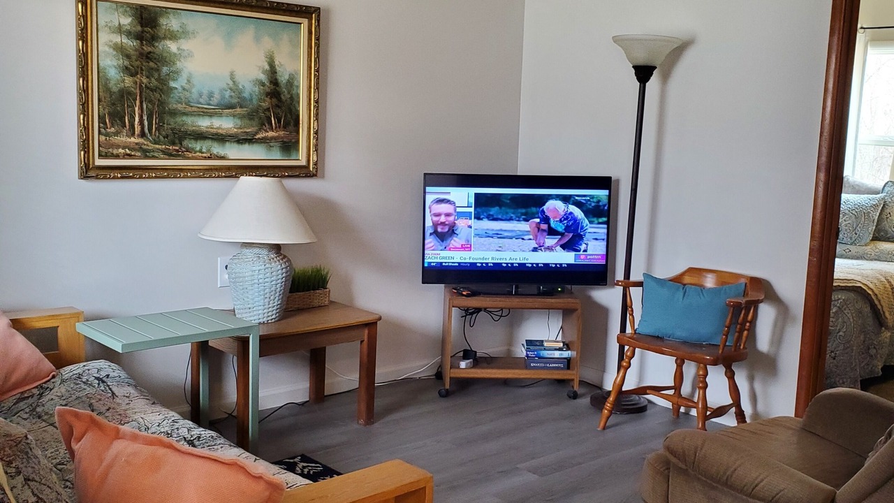 Photo of Livingroom in Midway