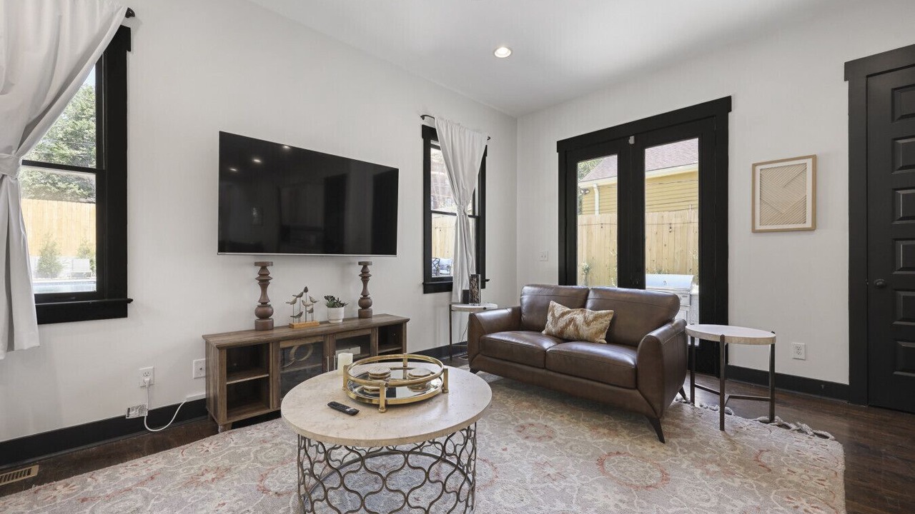 Photo of Livingroom in Historic Edgefield