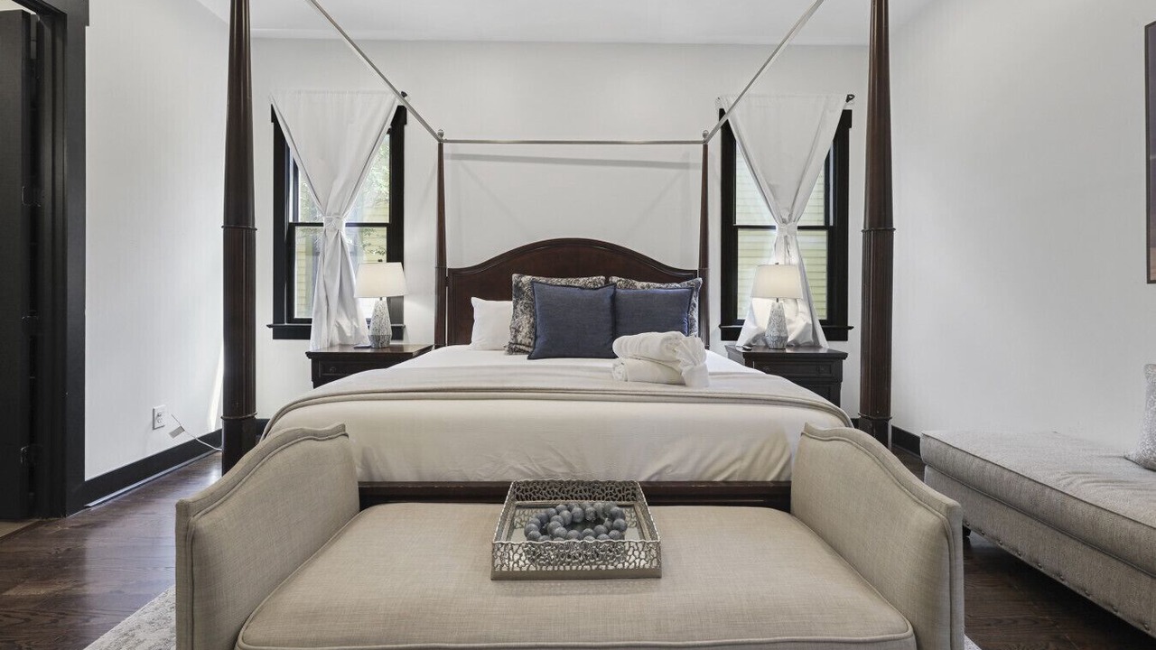 Photo of Bedroom in Historic Edgefield