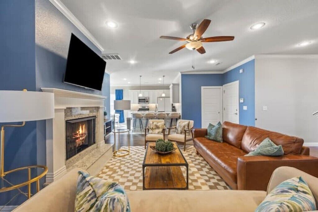 Photo of Livingroom in Lowell