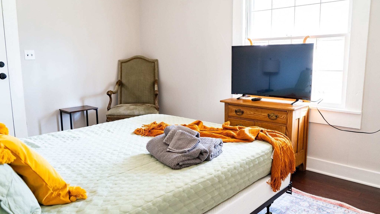 Photo of Bedroom in Ashley Oaks