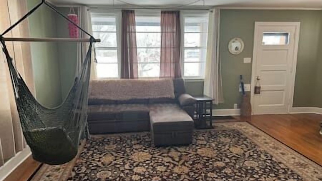 Photo of Livingroom in Burlington