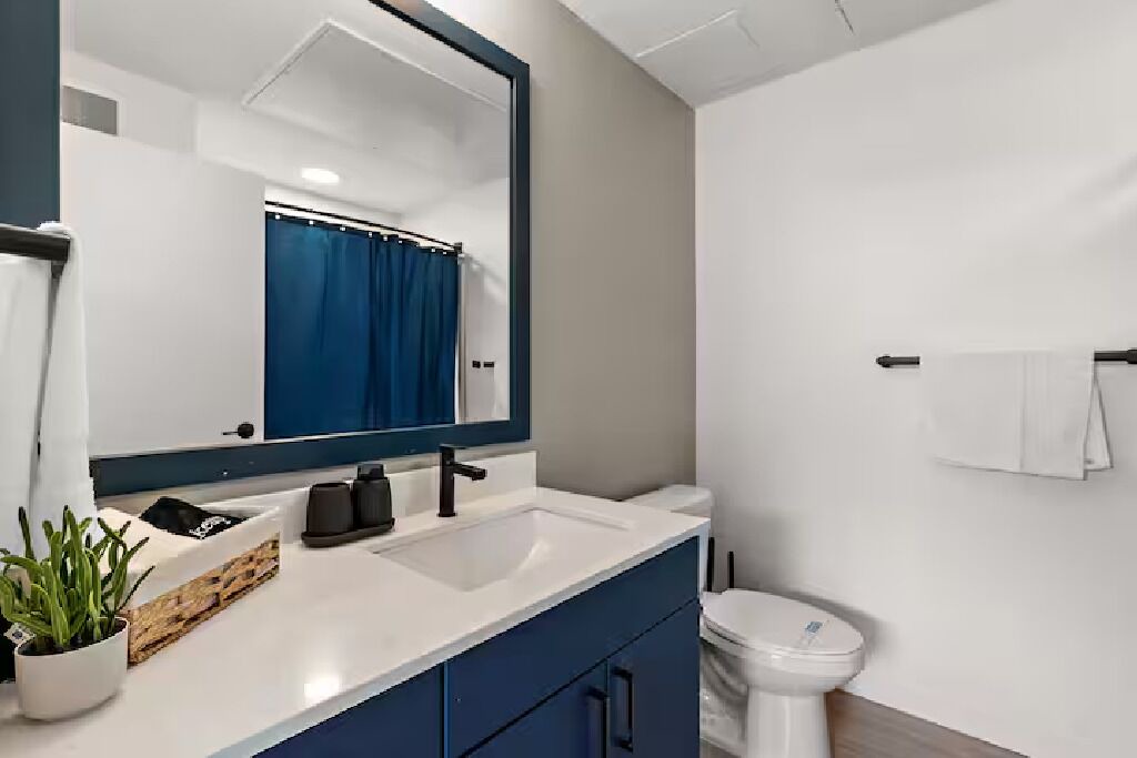 Photo of Bathroom in Downtown Minneapolis