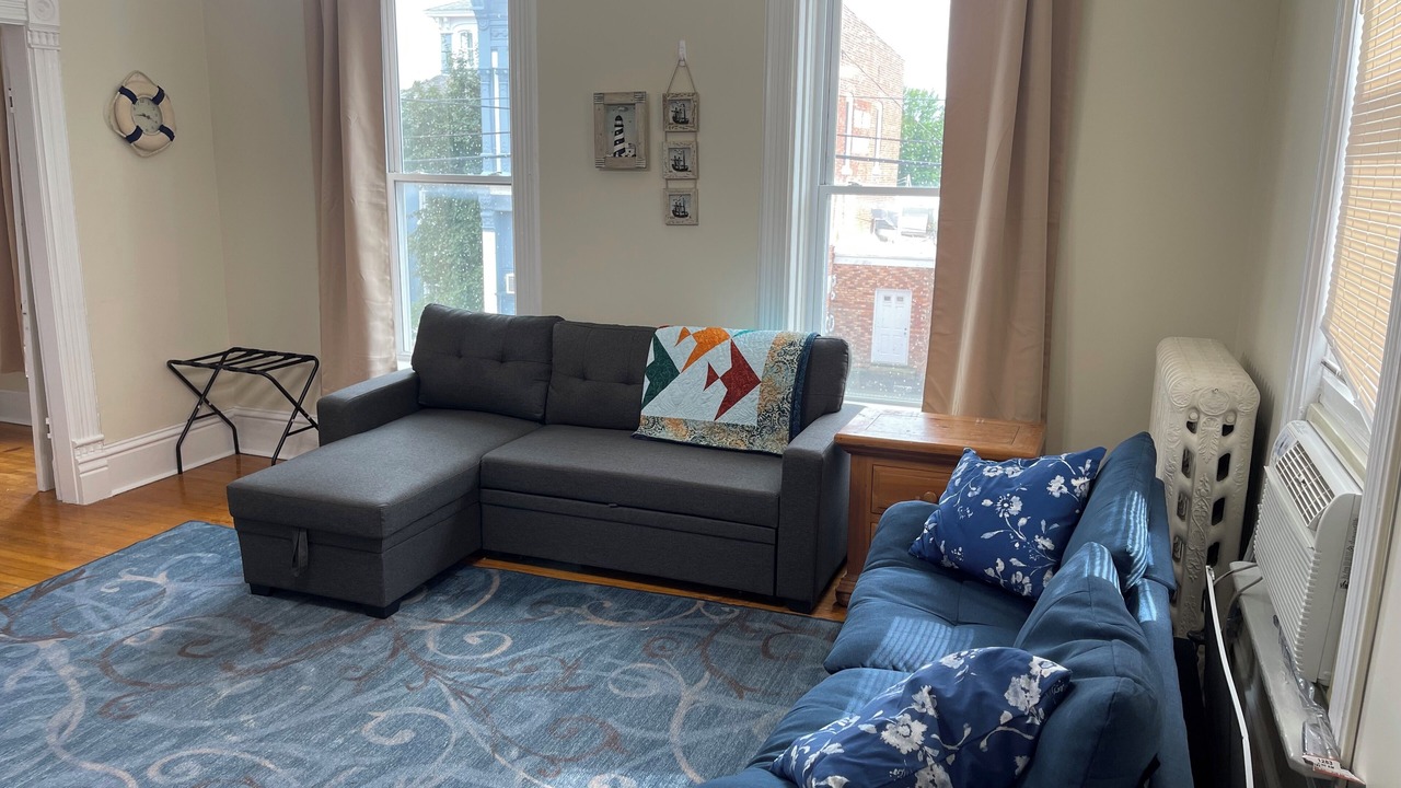 Photo of Livingroom in Nauvoo