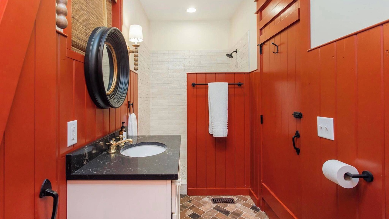 Photo of Bathroom in McEwen