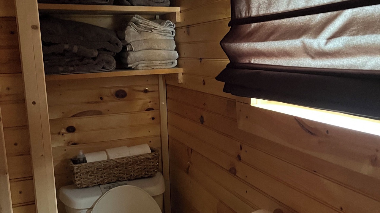 Photo of Bathroom in Hardyville