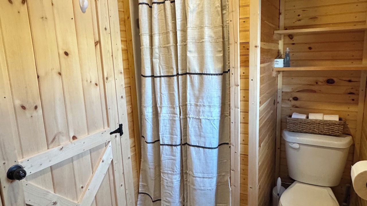 Photo of Bathroom in Hardyville
