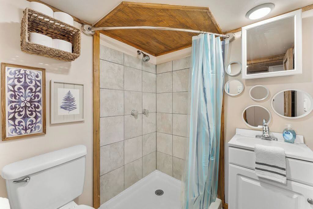 Photo of Bathroom in Jasper