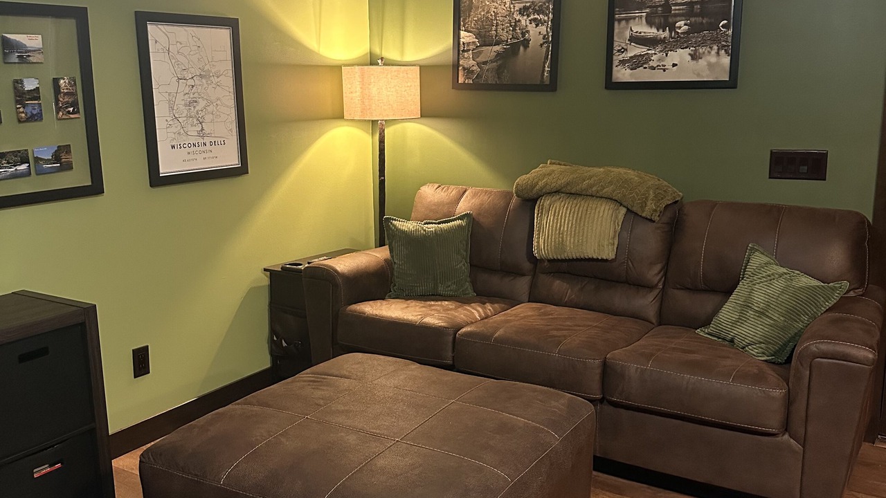 Photo of Livingroom in Plainville
