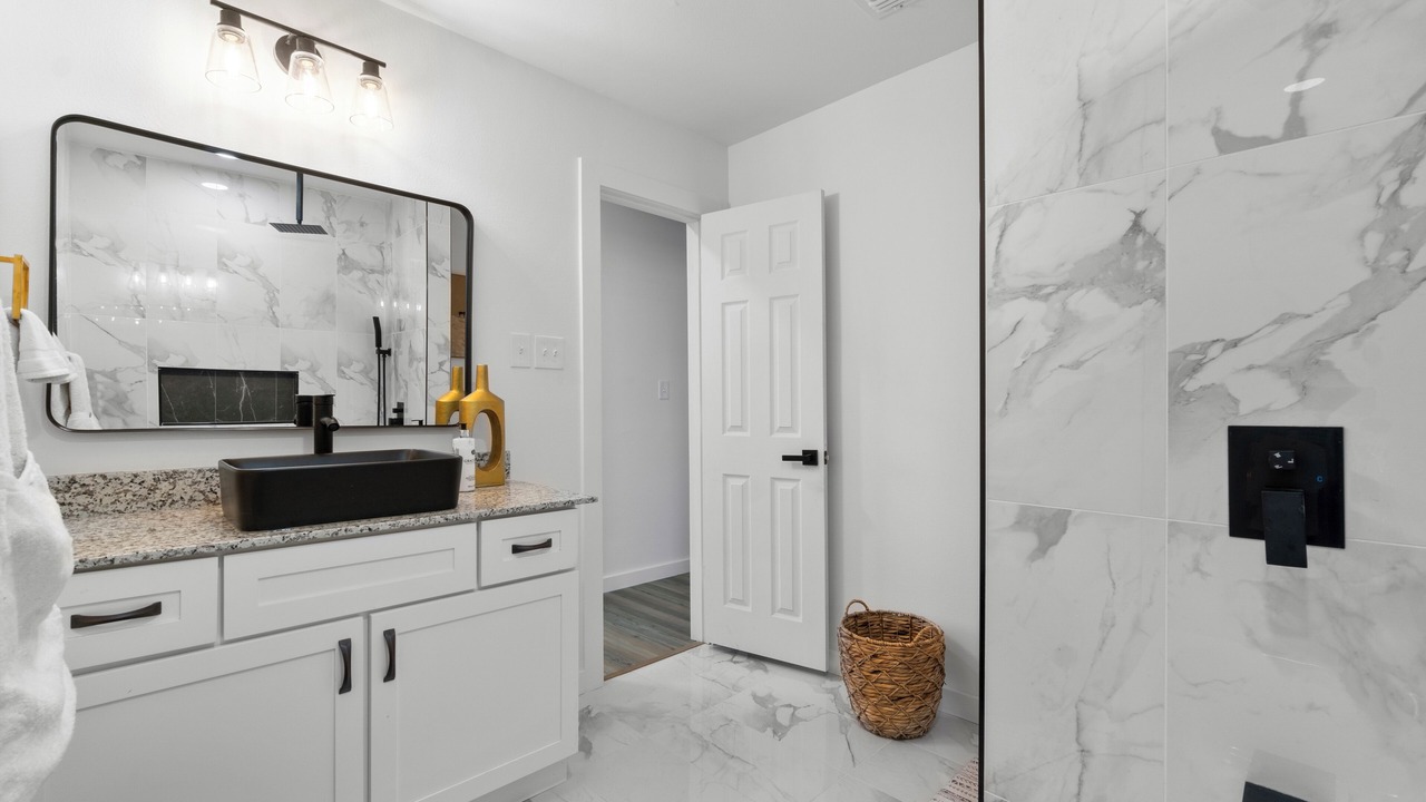 Photo of Bathroom in Colony West