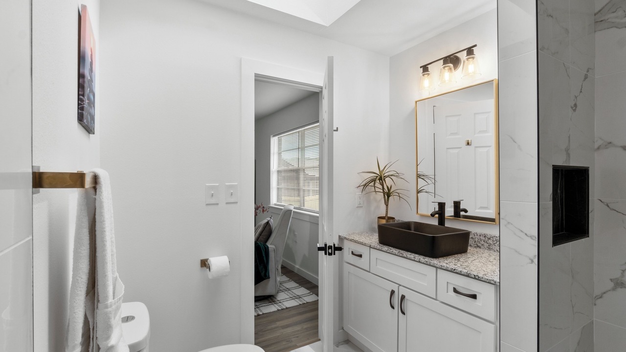 Photo of Bathroom in Colony West