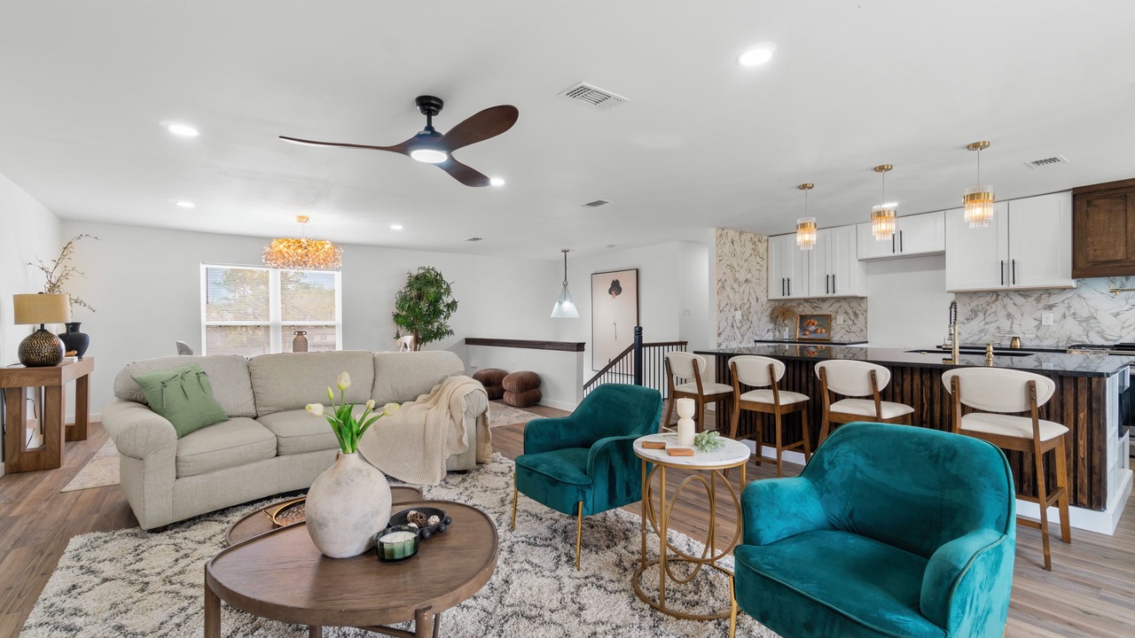 Photo of Livingroom in Colony West