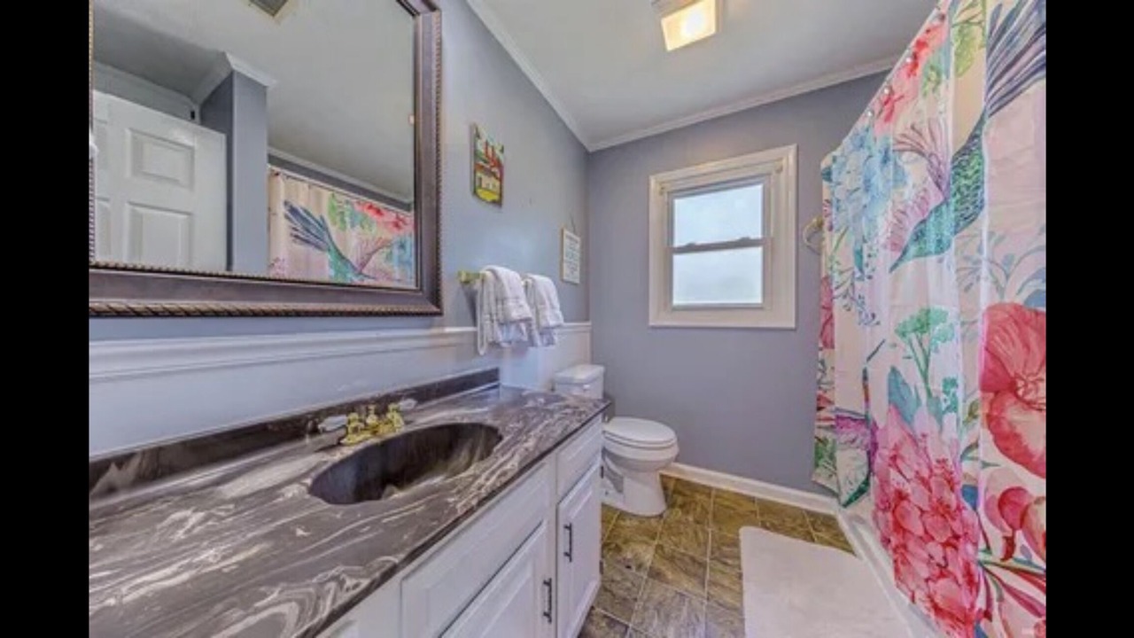 Photo of Bathroom in Inglefield