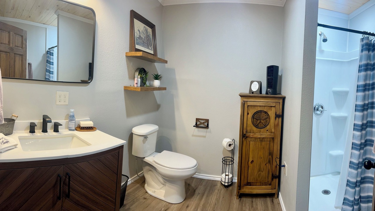 Photo of Bathroom in Lone Oak