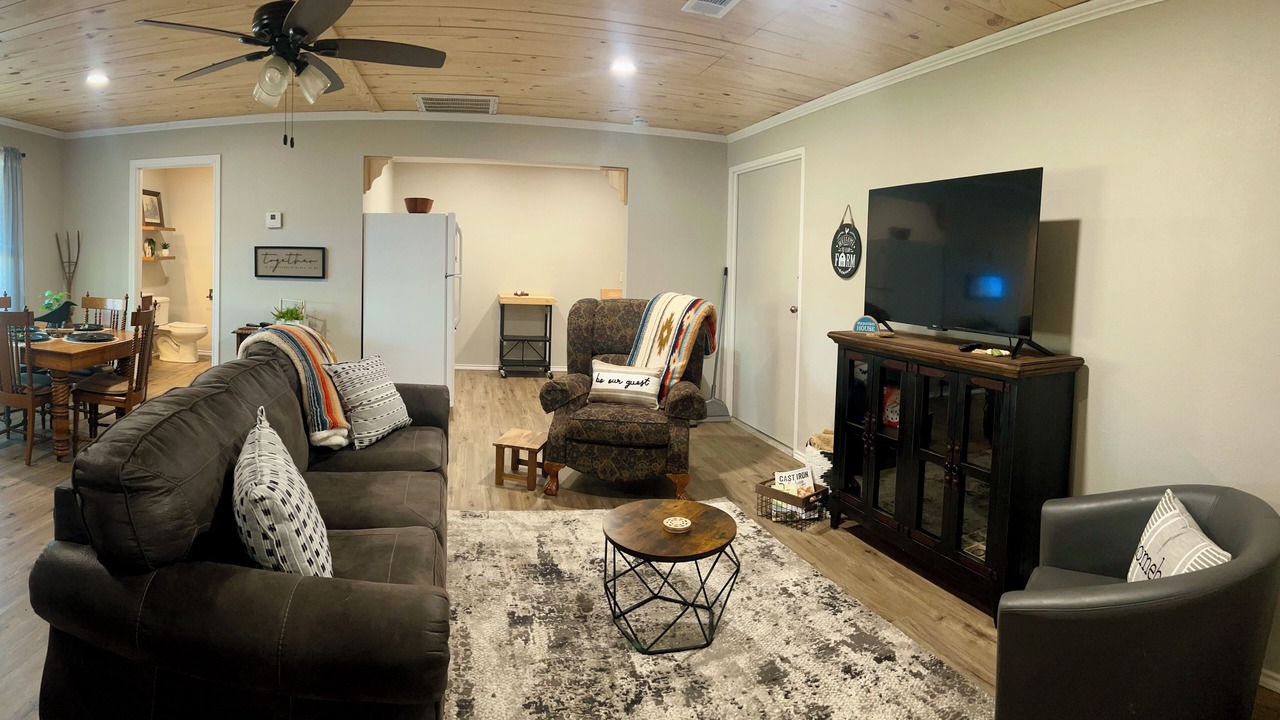 Photo of Livingroom in Lone Oak