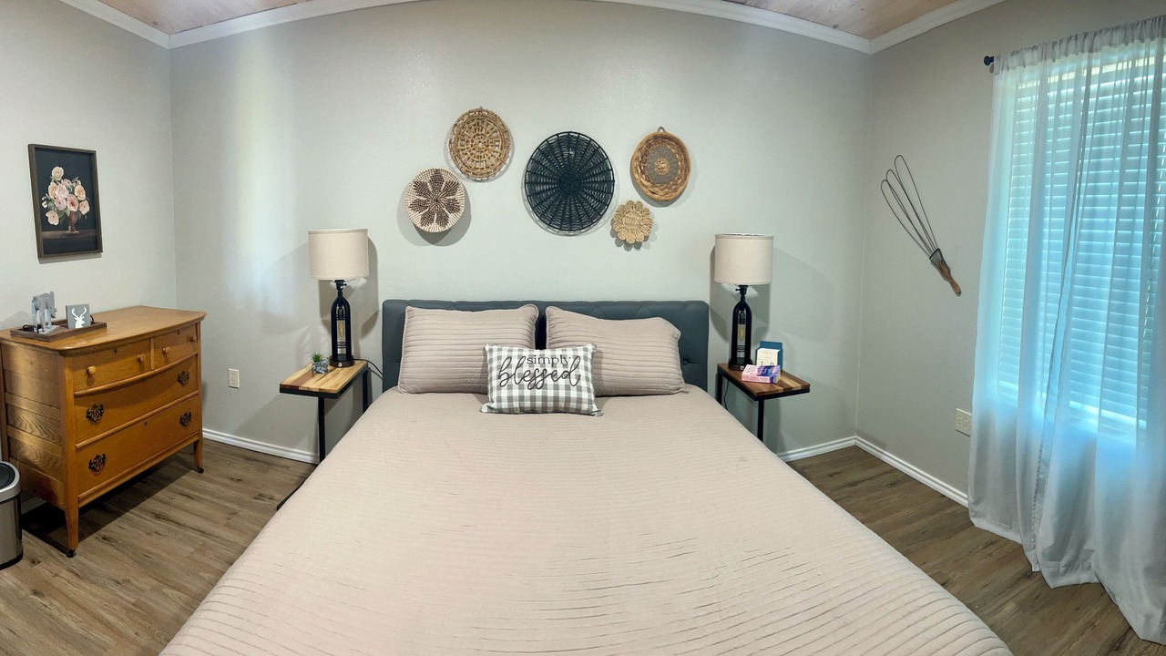 Photo of Bedroom in Lone Oak