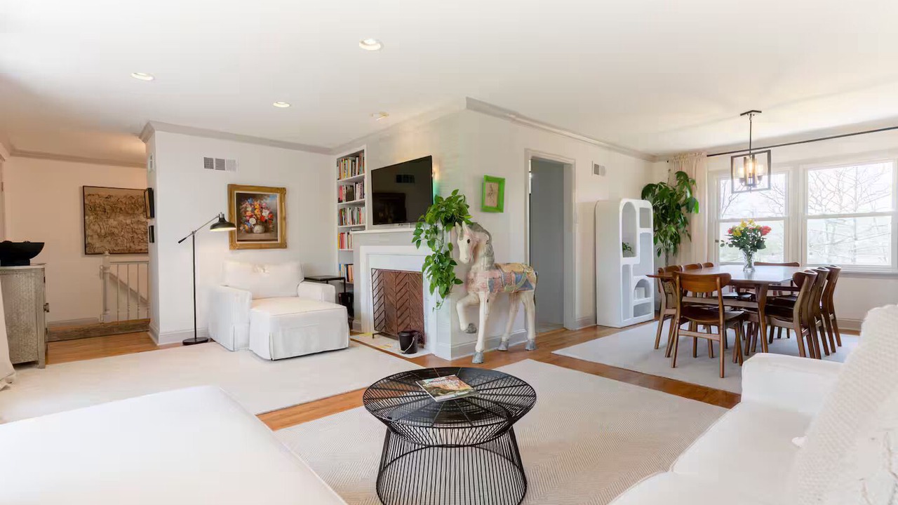 Photo of Livingroom in Des Peres