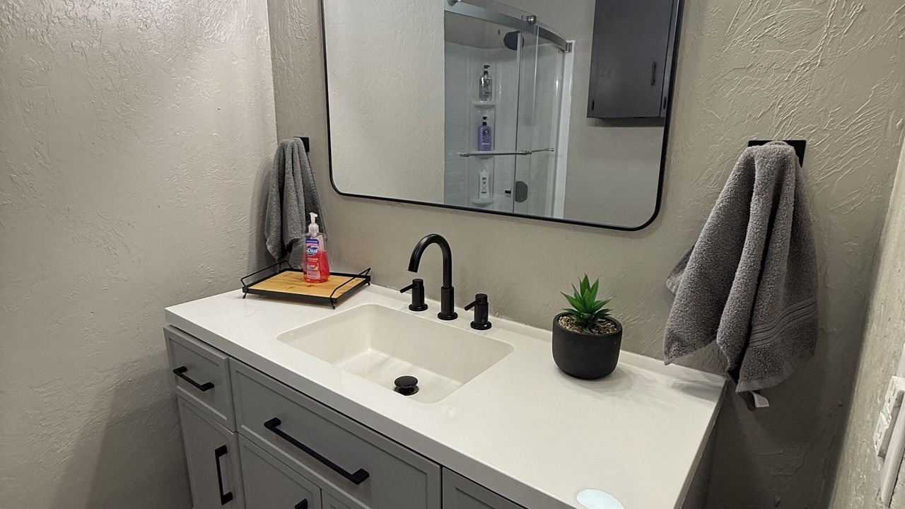 Photo of Bathroom in Seiling