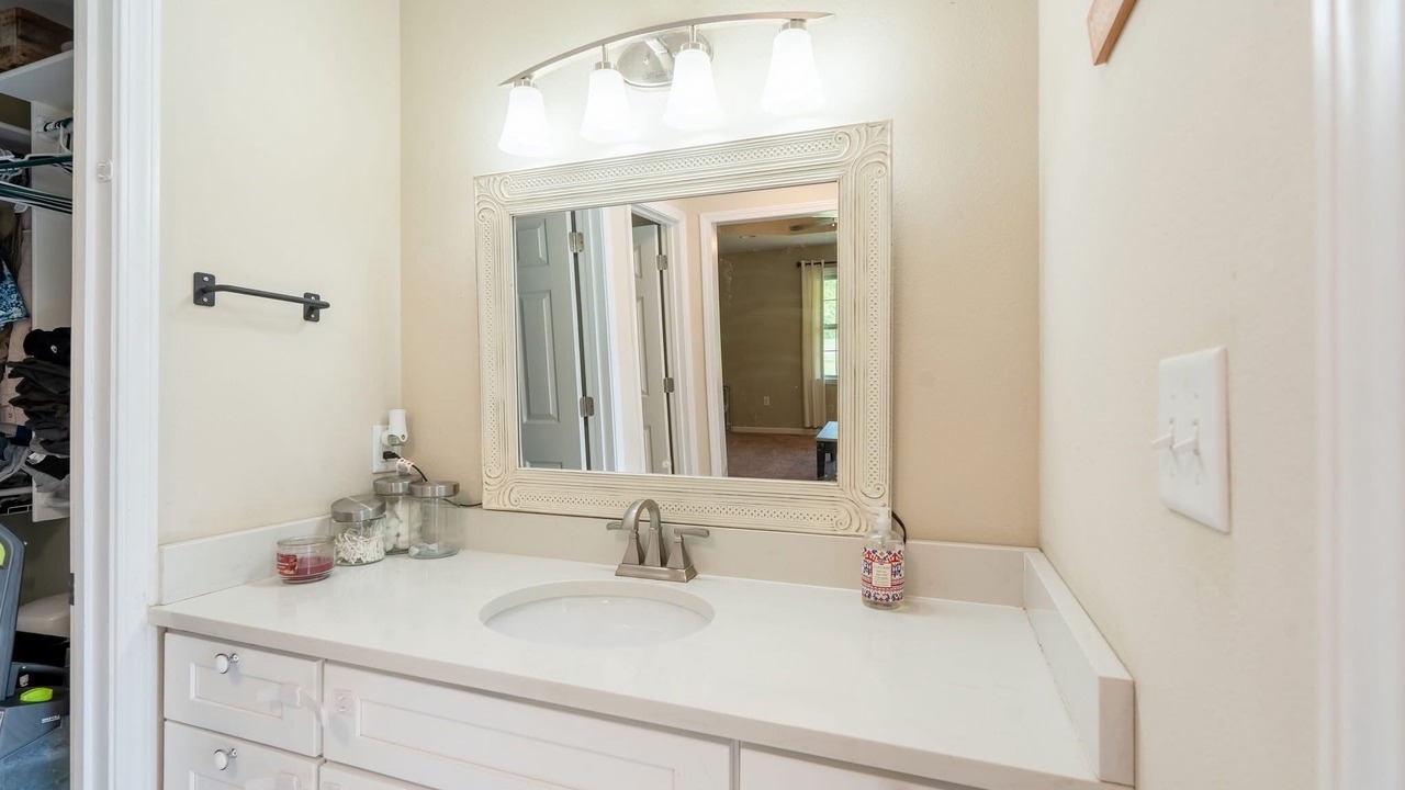 Photo of Bathroom in Pangburn