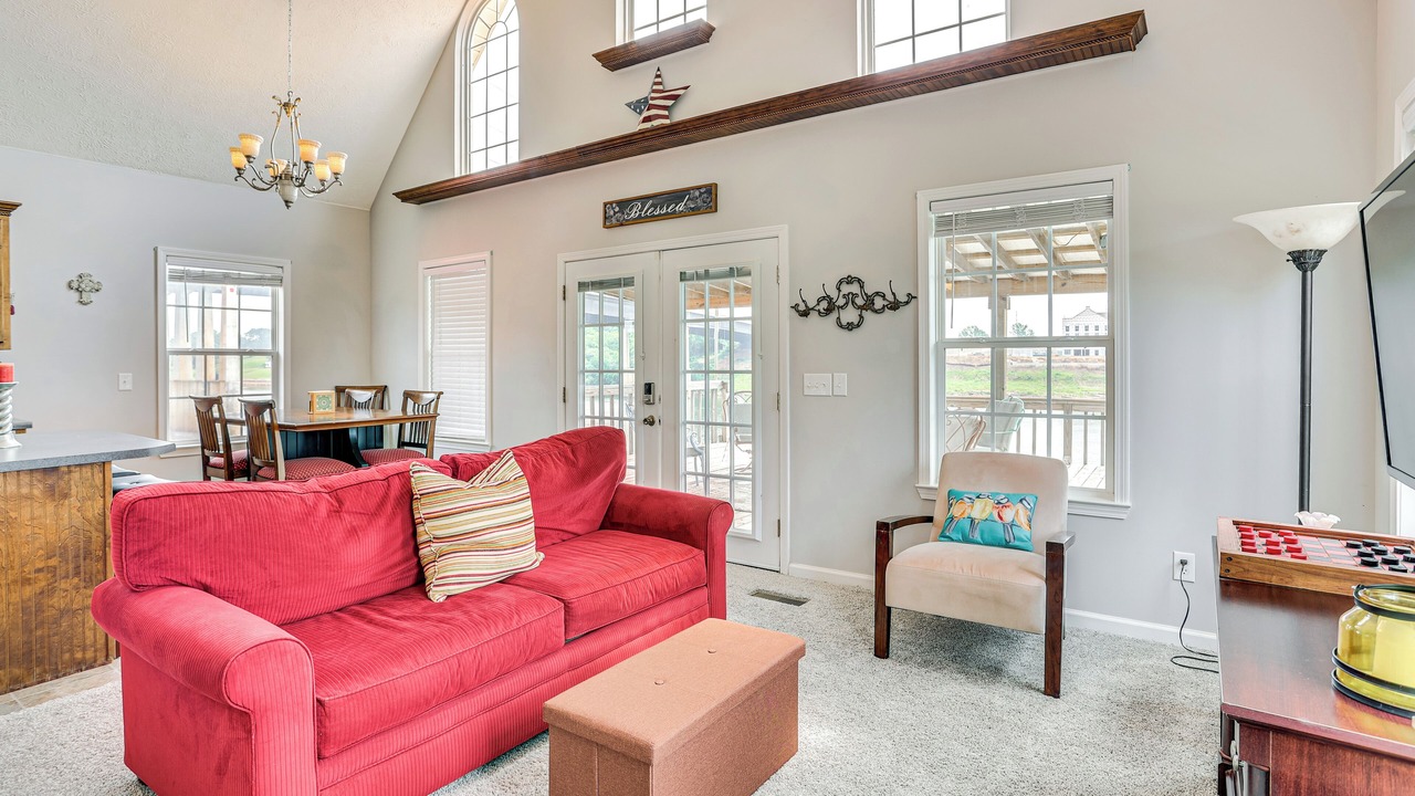 Photo of Bedroom in Morris Chapel