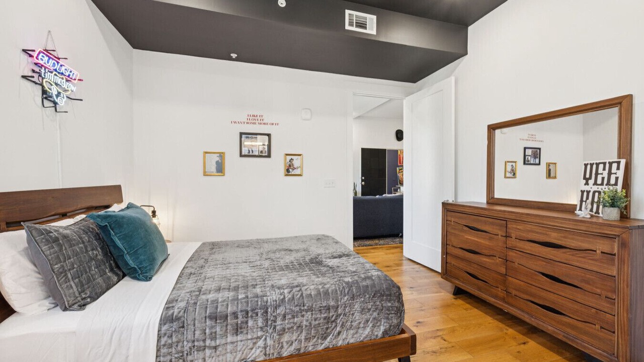 Photo of Bedroom in Inglewood