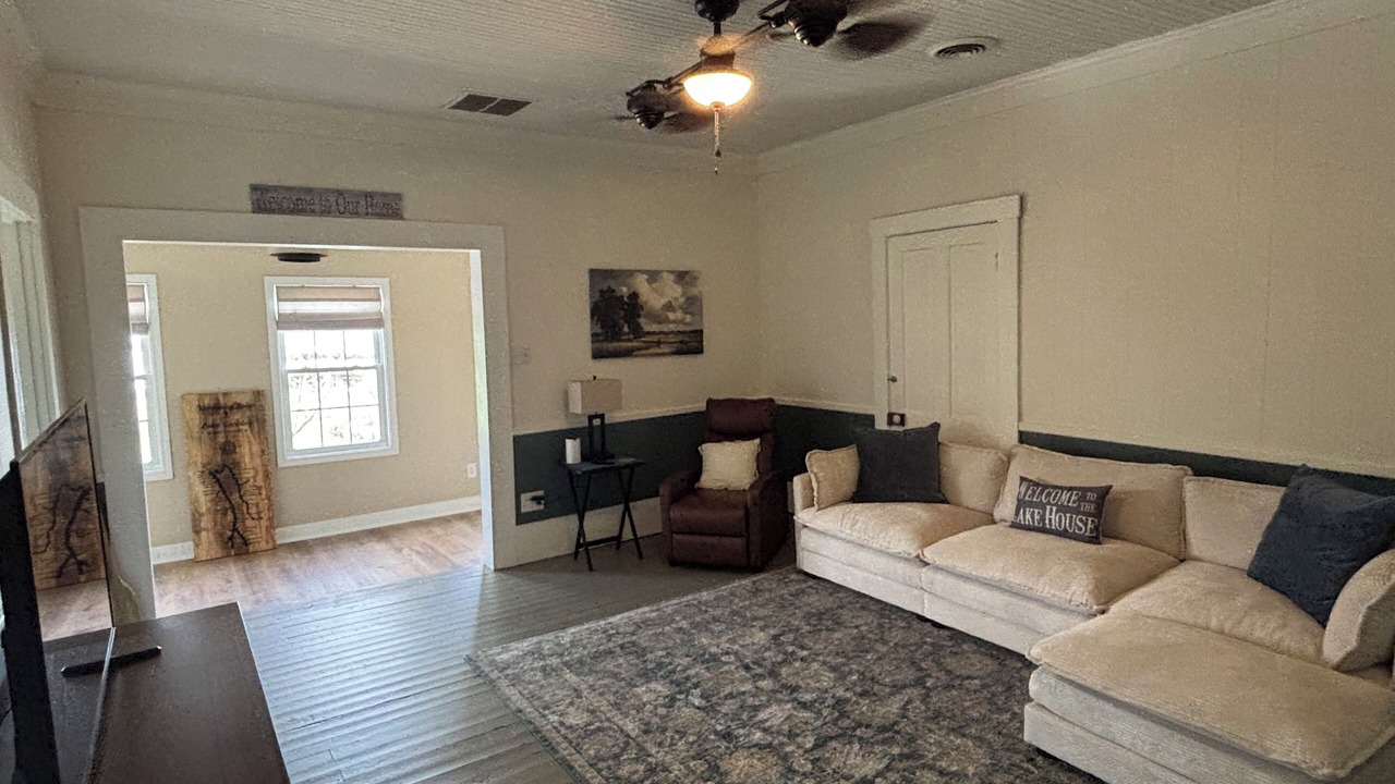 Photo of Livingroom in Kuttawa