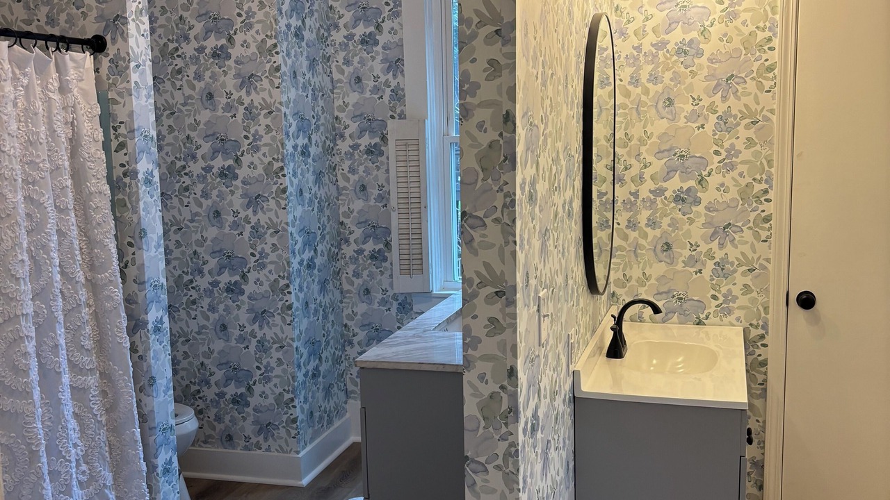 Photo of Bathroom in Kuttawa