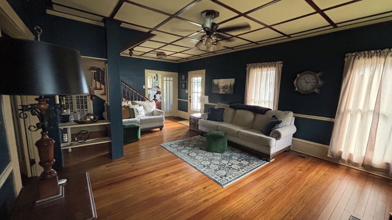 Photo of Livingroom in Kuttawa