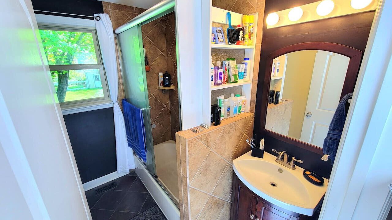 Photo of Bathroom in Locustwood