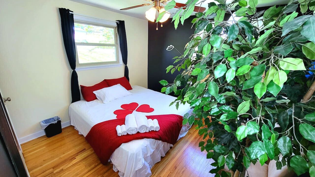Photo of Bedroom in Locustwood