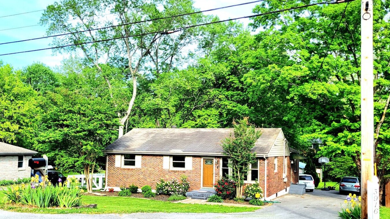 Photo of Outdoor in Locustwood