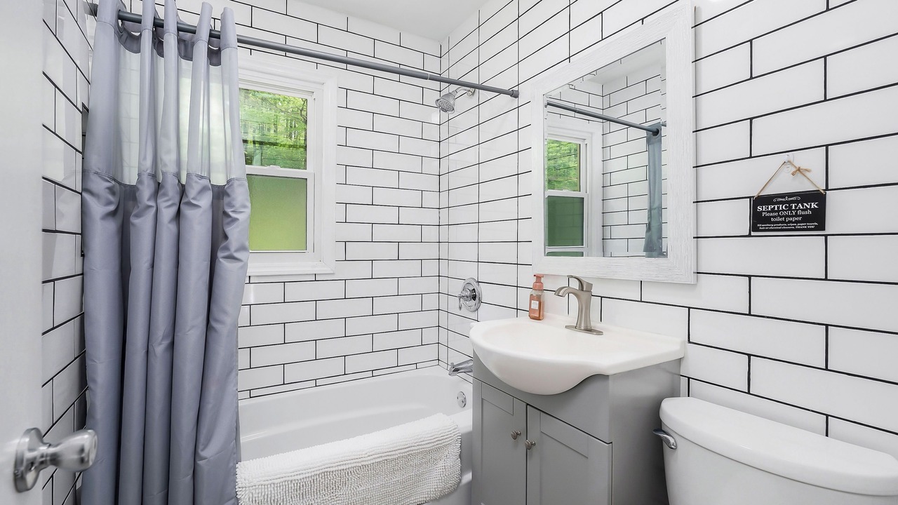 Photo of Bathroom in Smithville